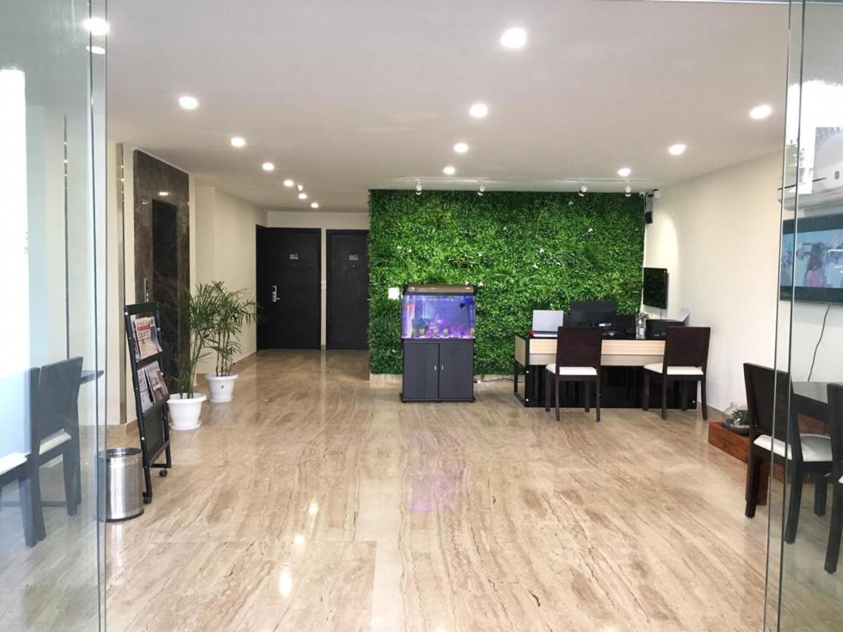 Mavens Inn Gurgaon Exteriör bild