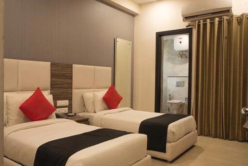 Mavens Inn Gurgaon Exteriör bild