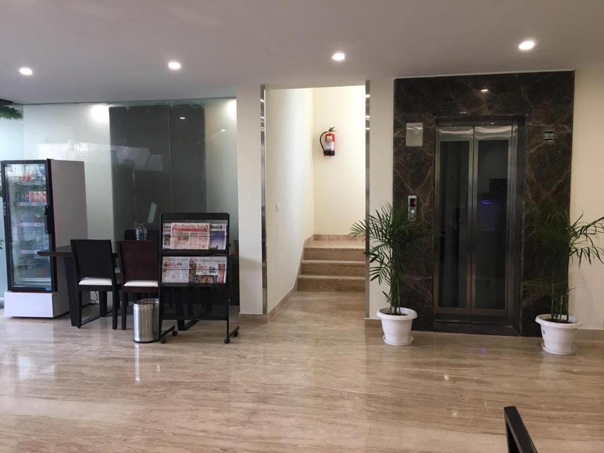 Mavens Inn Gurgaon Exteriör bild